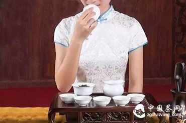 The Natural Way of Tea: A Detailed Explanation of the Thirteen Rituals—How Many Have You Learned?-12-ChinaTeaGuru: Exploring Chinese Tea Culture and Kung Fu Tea - Tea Art, Tea Ceremony, Tea Knowledge The Natural Way of Tea: A Detailed Explanation of the Thirteen Rituals—How Many Have You Learned?-12