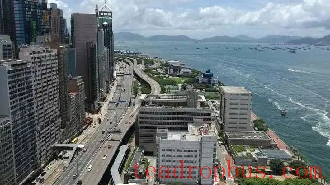 The area around the Hong Kong and Macao terminals was once where ships traveling between Wuzhou and Hong Kong would dock.