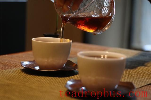 Is it Appropriate to Drink Pu'er Ripe Tea During the Dog Days of Summer?-2
