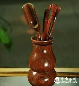Do you know the uses of several items in a tea set?-4-ChinaTeaGuru: Exploring Chinese Tea Culture and Kung Fu Tea - Tea Art, Tea Ceremony, Tea Knowledge Do you know the uses of several items in a tea set?-4