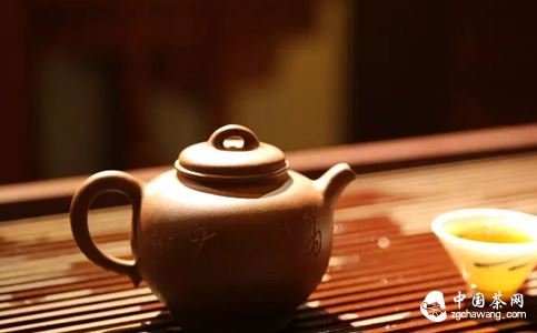 The Seven Fundamental Attitudes in Nourishing a Purple Clay Teapot-2-ChinaTeaGuru: Exploring Chinese Tea Culture and Kung Fu Tea - Tea Art, Tea Ceremony, Tea Knowledge The Seven Fundamental Attitudes in Nourishing a Purple Clay Teapot-2