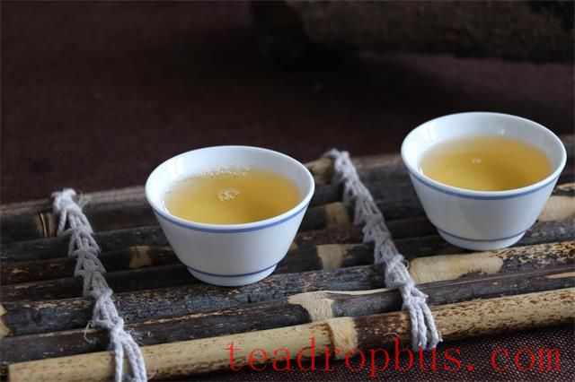 Ten Luxuries Every Tea Drinker Must Have-1