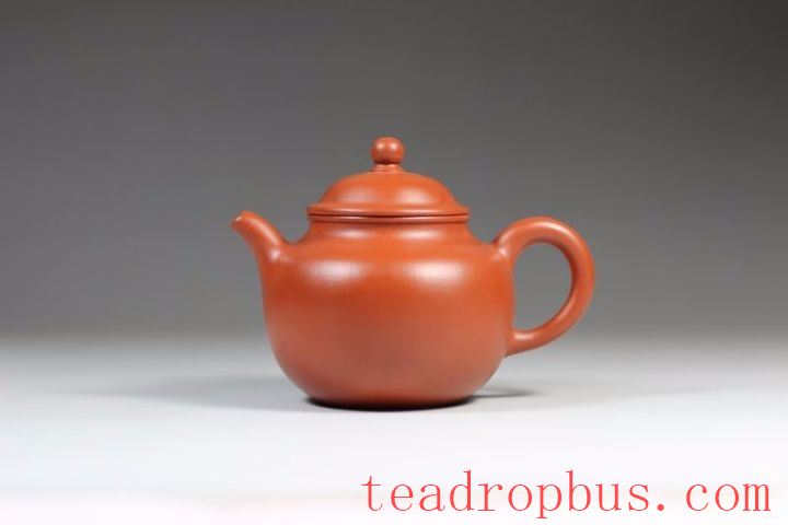 The new teapot I bought looks as if it has been seasoned. Why is that?-5