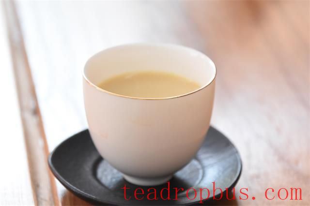 How to Drink Dark Tea Best? Brewing or Boiling?-2