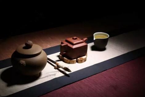 He who drinks tea without understanding the teapot is not a true tea drinker.-1-ChinaTeaGuru: Exploring Chinese Tea Culture and Kung Fu Tea - Tea Art, Tea Ceremony, Tea Knowledge He who drinks tea without understanding the teapot is not a true tea drinker.-1