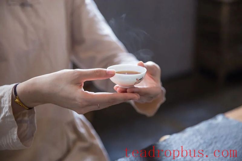 The Correct Way to Savor White Tea: Master These Tips and You'll Be an Aroma Expert!-6