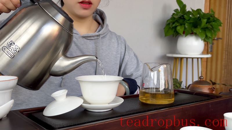 How to Drink Ban Zhang Tea: Brewing Method for Ban Zhang Large Tree Tea-10