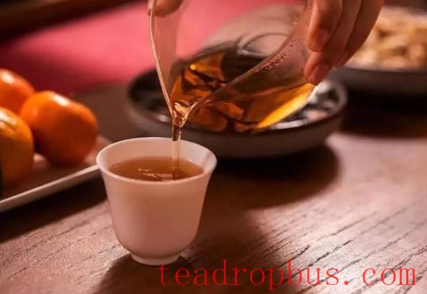 What is the Healthiest Temperature for Drinking Fuding White Tea?-1