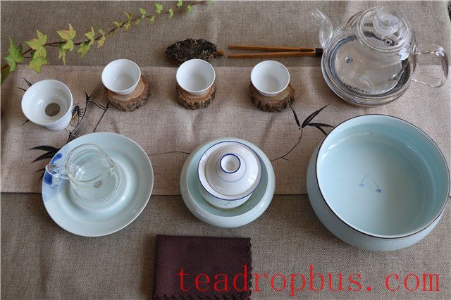 How to Choose a White Porcelain Gaiwan? How to Hold it Without Getting Burned?-1