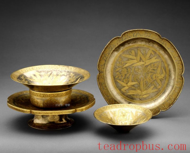 Saucers Lend Ritual to Ancient Tea Drinking!-4