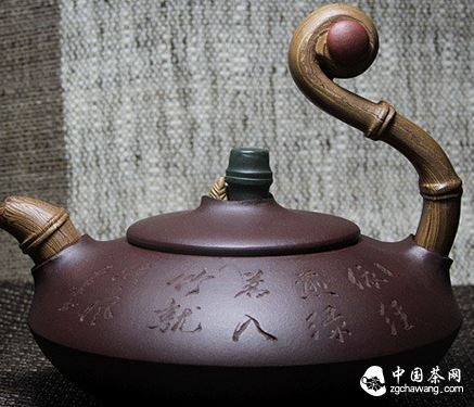 The Unity of Heaven, Earth, Humanity, and Tea Through the Purple Clay Teapot-1