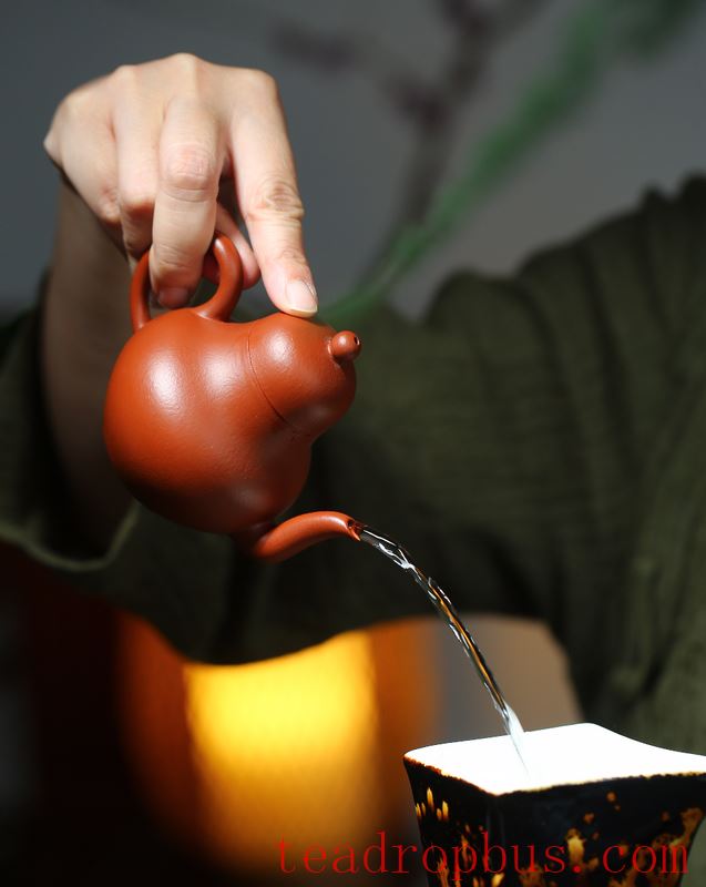 What Tea Should You Drink During the Dog Days of Summer? And What Kind of Teapot Matches Best?-4