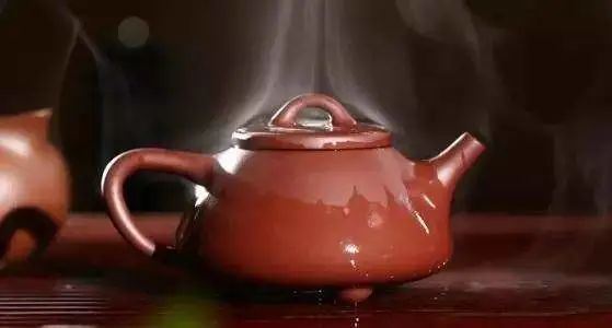 Is it better for a purple clay teapot to retain water or not?-2