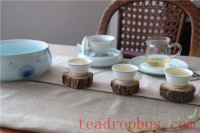 The Delicacies of Drinking Tea with a Gaiwan-4