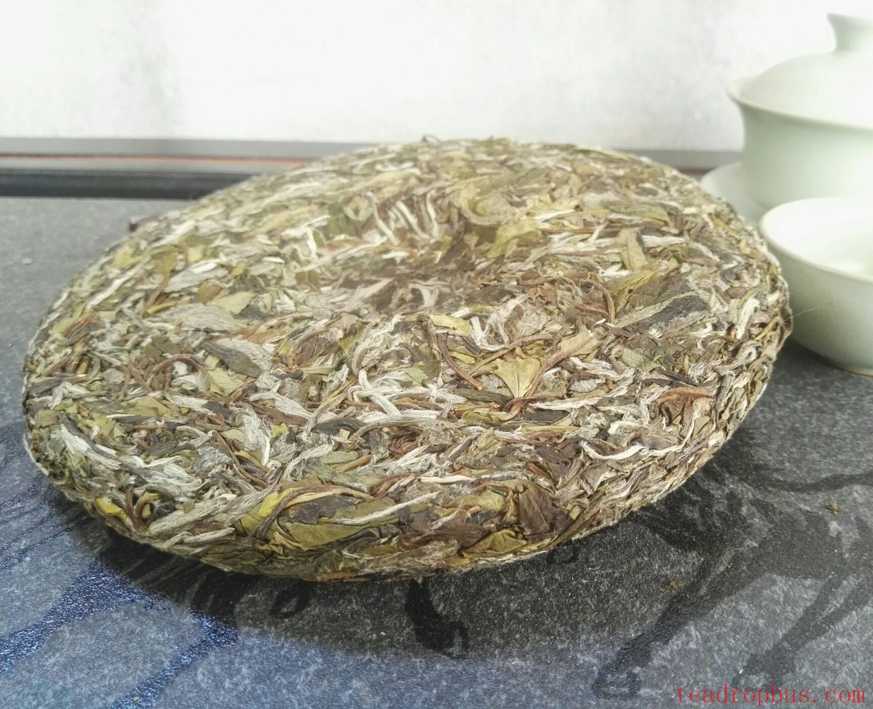 How to Brew a Delicious Cup of White Peony Tea Cake-1