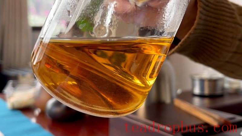 How to Brew Aged Pu'er Tea-5