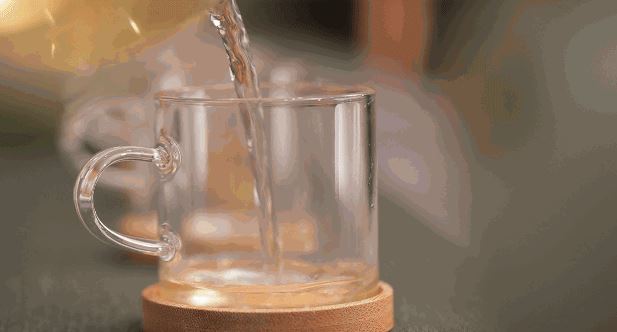 Why does the type of water make such a big difference in tea?-1