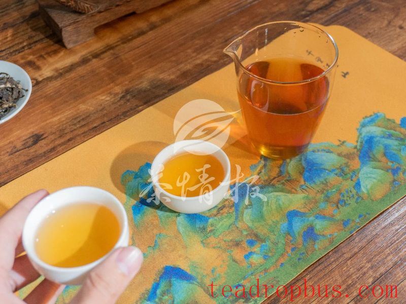 Litchi and Tea: An Unexpected Combination!-4