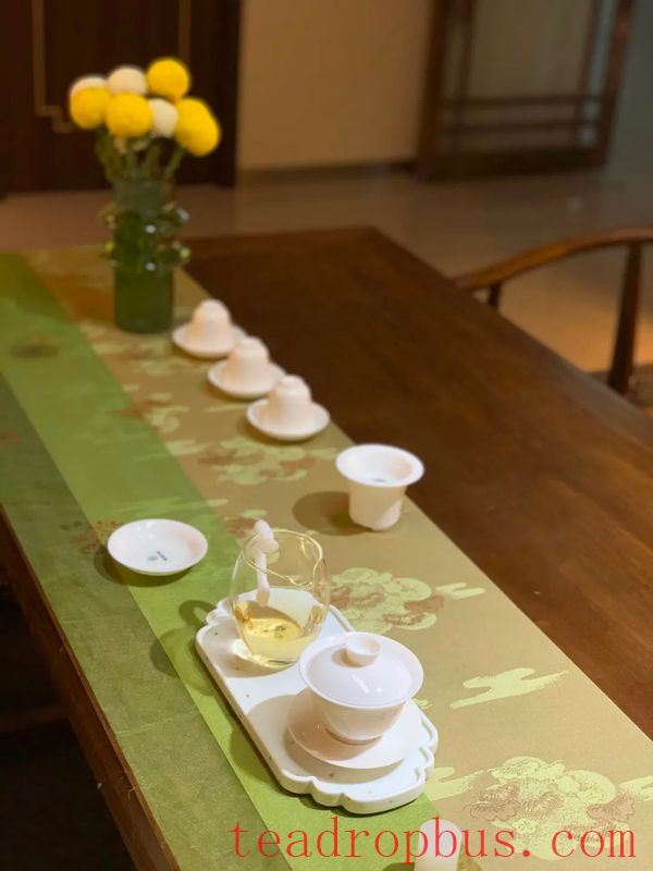 There's a Spirit in Tea, Clear and Delicate when the Heart is Joyful, Tasteless when it's Mundane-3