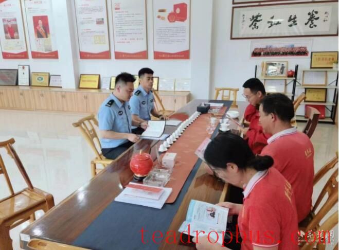 Lichuan Maoba Police Station Cultivates Field Policing to Safeguard the Development of Tea Town-2