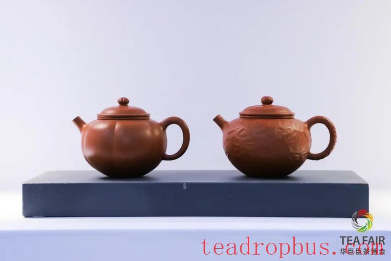 Winter is here, beware of cracked pots; always warm your pot before brewing tea!-1