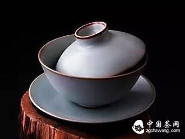 What is the minimum number of tea utensils required to brew Pu'er tea?-1