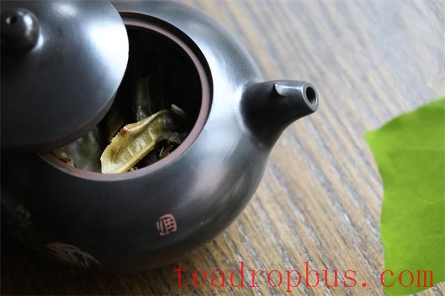 How to Properly Brew Aged Pu'er Tea?-2