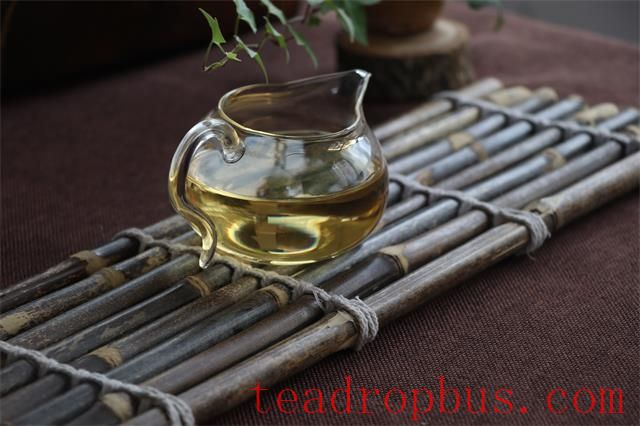 The Benevolence and Wisdom in the Essence of Tea: Tasting the True Meaning of Life-4