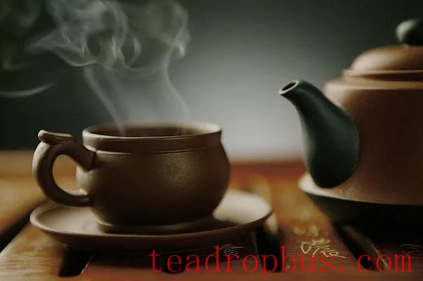 If you fear the cold in winter, don't count on a large pot of hot tea to keep you warm!-2