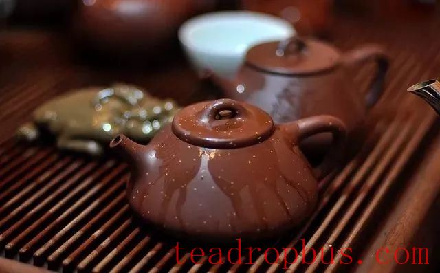 How to Clean a Purple Clay Teapot? Should You Soak the Pot in Tea Leaves?-2