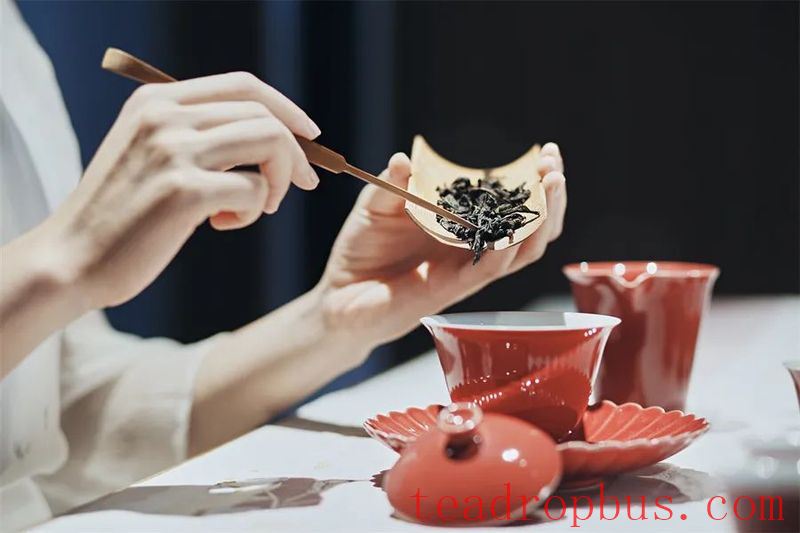 These Uncommon Tea Utensils Add a Touch of Ceremony to Your Tea Time-5
