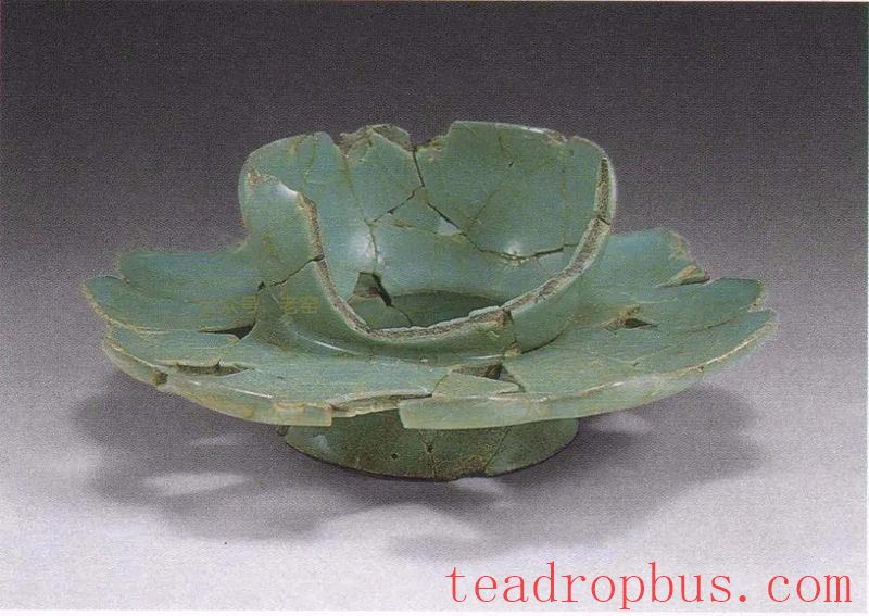 Saucers Lend Ritual to Ancient Tea Drinking!-12