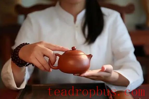 What Kind of Purple Clay Pot Is Suitable for Dianhong?-5