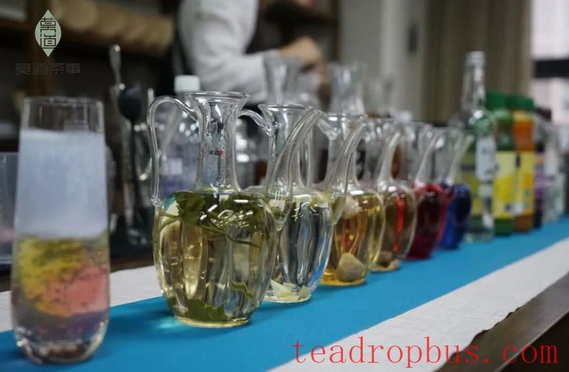 In the Time It Takes to Savor a Cup of Tea, Enjoy the Tranquility and Depth of Life-1