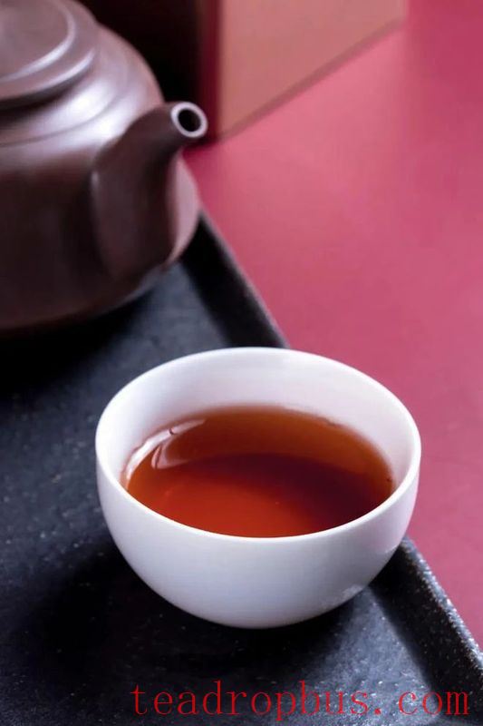 The Health Benefits of Liubao Tea-1