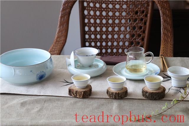 The Delicacies of Drinking Tea with a Gaiwan-5