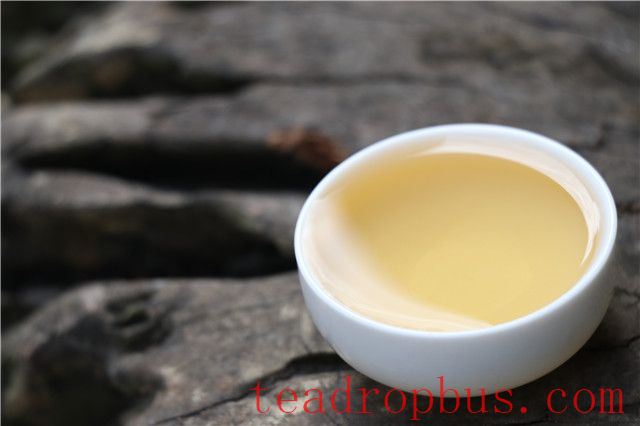 Lao Xu on Tea: Is Loose Pu'er Tea Less Suitable for Aging Compared to Compressed Tea? Why? Look at the Production Process!-3