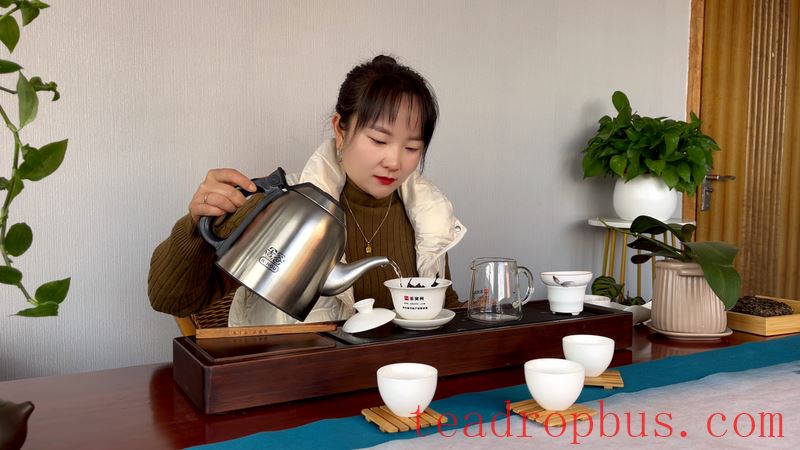 How Much Do You Know About Yunnan White Tea? How to Brew Shou Mei White Tea for a Great Taste-12