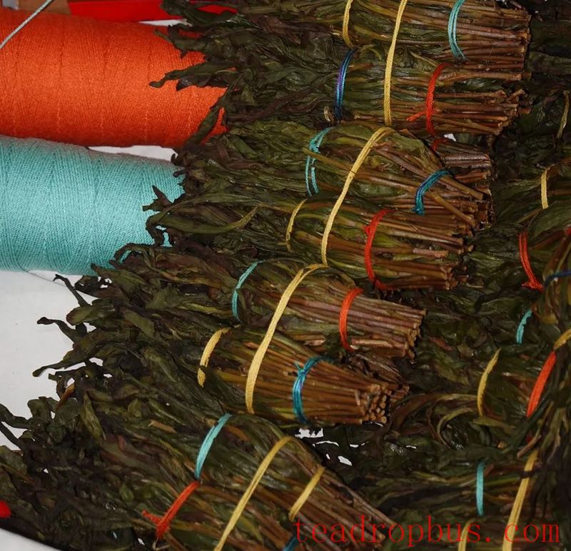 Wuyi Mountain's Bajiaoting Longxu Tea-2