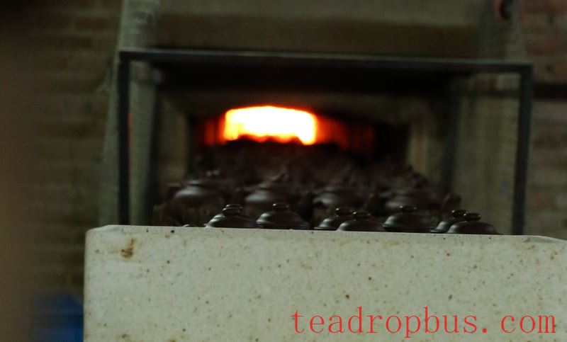 Can a broken Yixing clay teapot be ground into powder and remade into clay?-2