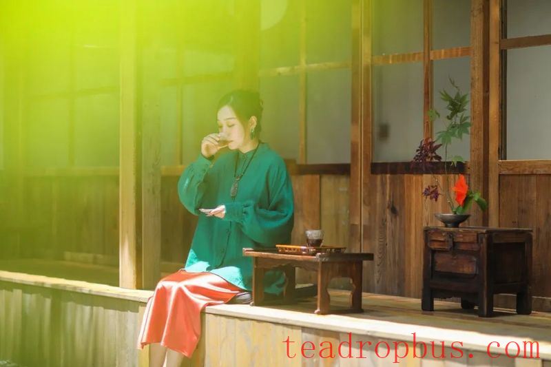 Why is Tea Addictive? Understanding Tea Addiction from a Brain Perspective-2