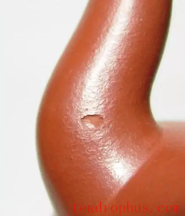 What Kinds of Flaws Do Unprocessed Purple Clay Teapots Have?-3
