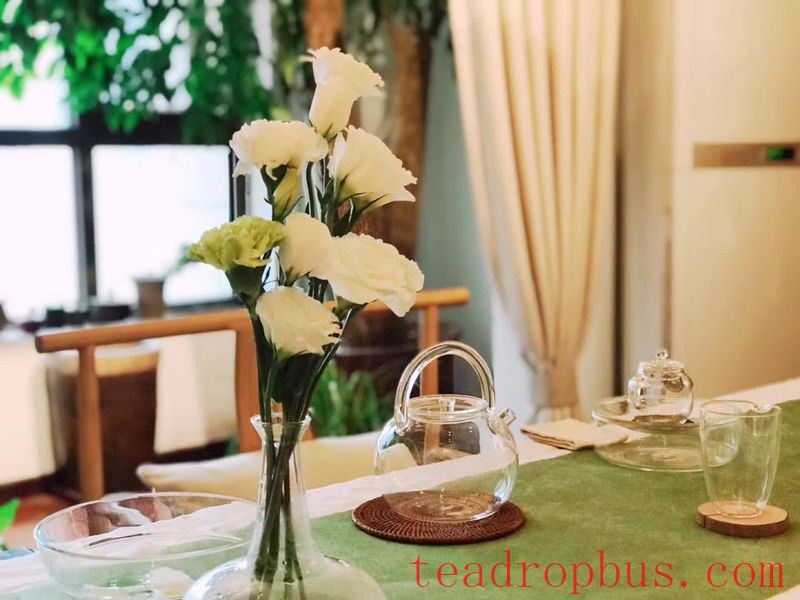 Tea and Floral Fragrance, Enjoying the Elegance of Time—A Poetic Abode for the Soul-2