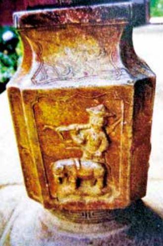 Tea Fragrance from Xishuangbanna: The Famous Pu'er Mountain of Yiwu-3