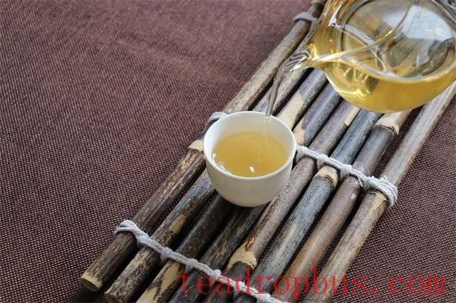 A Cup of Clear Tea, Enamored with Mountains and Waters-2