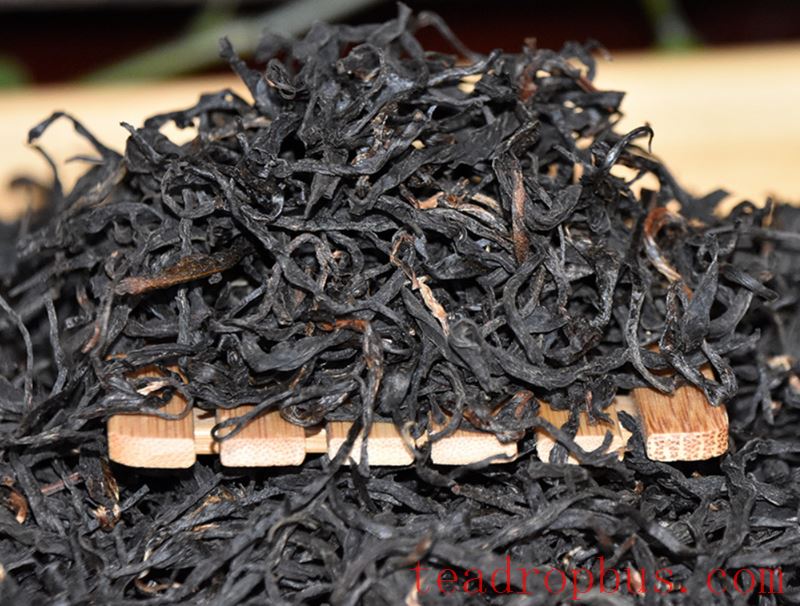 Brewing Steps for Yunnan Mei Zhan Black Tea-2