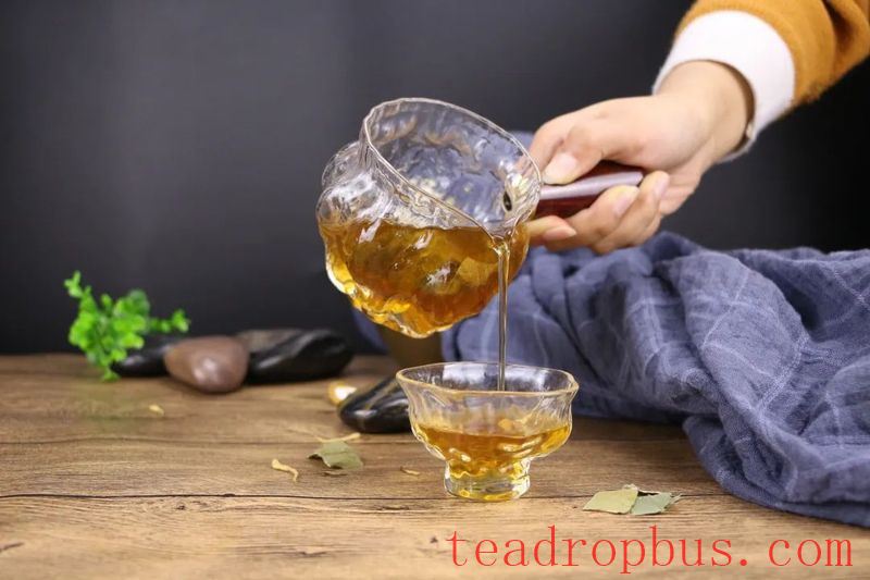 How Suitable is Summer for Tea Drinking? The Benefits Are More Than You Can Imagine!-2
