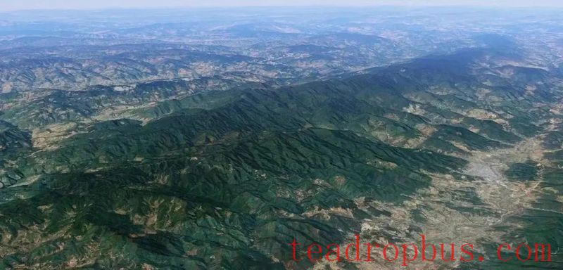 Wandering Through Jingdong's Time-Honored Ancient Tea Mountains: The Wuliang Mountains-1