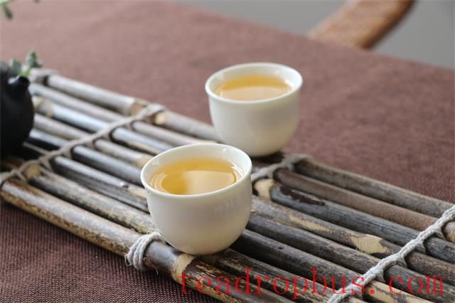 Seeking Soulmates in the Tea-Scented Journey of Life, Embracing Confidence-1