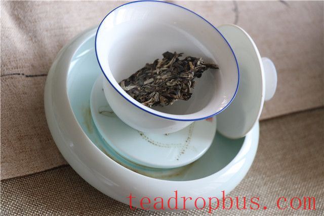 The Brewing Method for Pu'er Tea: How to Brew It Correctly-2